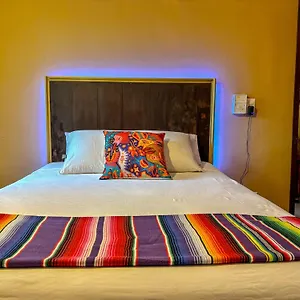 Casona Pueblo Magico -suite And Family Bed and breakfast Cancún